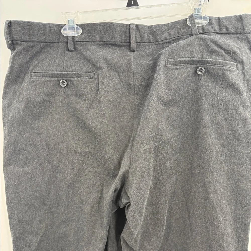 Dockers Relaxed Fit Gray Dress Pants 40x29 Cuffed Classic Business Casual
